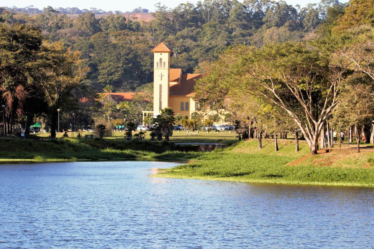 Chale Bosque Do Barreiro Βίλα Araxá Εξωτερικό φωτογραφία